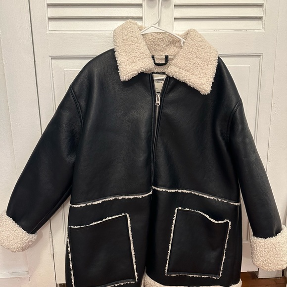 Abercrombie & Fitch Black and Cream Leather Jacket - Picture 2 of 8